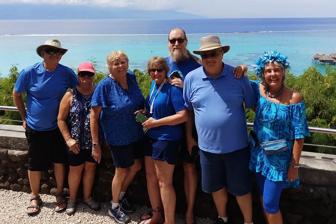 Scenic Shopping Tour from cruise ship - Belvedere Lookout and Moorea’s mountain center