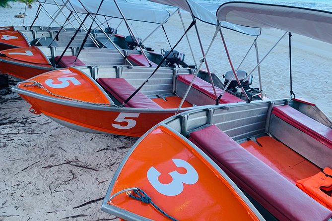 Self-drive Bora Bora Boat Rental - The Safety Briefing and Boat Setup