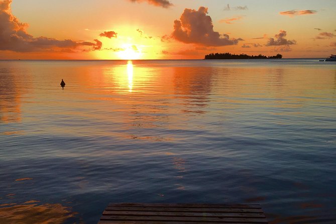SHARED SUNSET LAGOON CRUISE - Bora Bora Cultural Lagoon Tour - Drinks, Appetizers, and Local Fruit on the Water