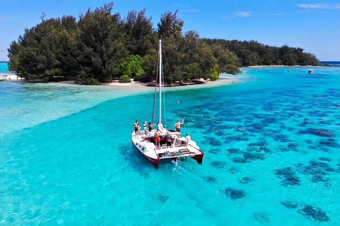 Shared Transfer : Hotel to Moorea Airport (or) Pier - What changes when you are heading to the ferry pier