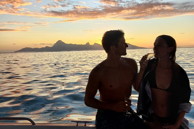 Sunset Cruise in Tahiti - Why the Faaa lagoon is a good sunset setting