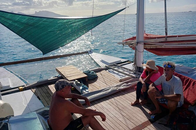 Sunset sailing trip on the Lagoon of Tahiti - Who will enjoy this sunset sail most?