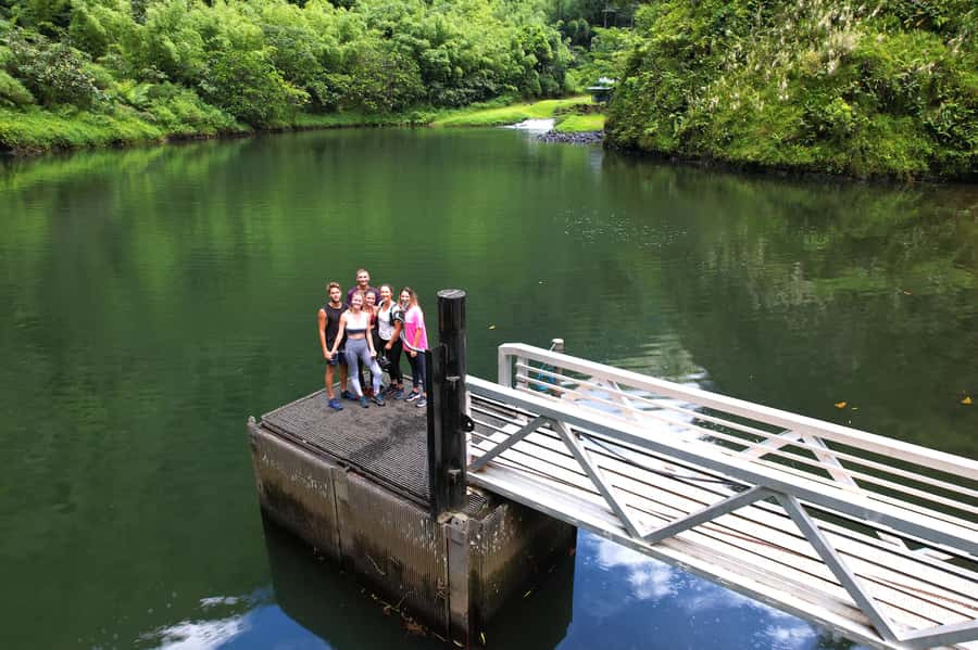 Tahiti E-bike, mtb, vtt Tour with Swimming and Lunch - The first pool and its black-sand beach