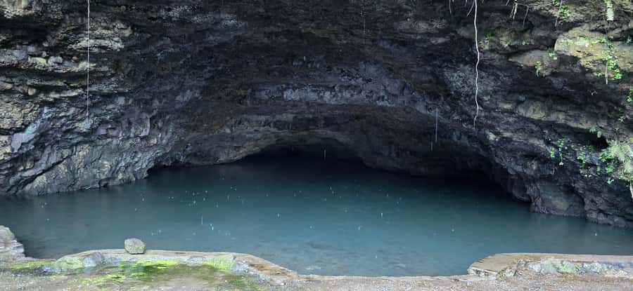 Tahiti: Private Half Day Culture and Nature Highlights Tour - Venus Point and Matavai Bay, where stories gather