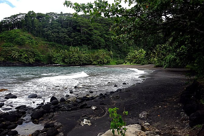 Tahiti: Tour of the East or West Coast (Half Day) - West Coast: museum, caves, and beaches