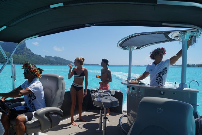 Toa Boat Bora Bora Private Lagoon tour with Lunch on Entertainer Bar Boat - Key points to know before you book