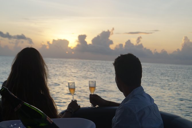 Toa Boat Bora Bora Private Sunset On Majestic Pontoon Boat - What the $375 price means