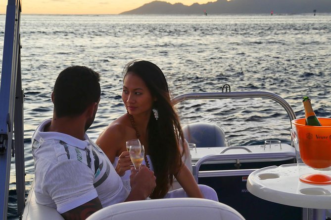 Toa Boat Bora Bora Private Sunset On Majestic Pontoon Boat - The two-hour length: enough for sunset, not a full excursion