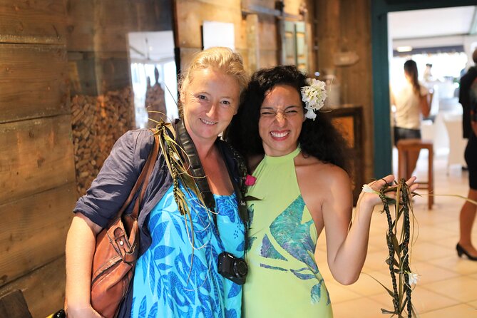 Tour Tahiti in Private - What the private vehicle and guide add