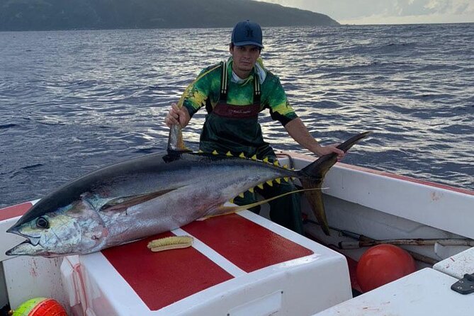 Wholesale Fishing in Poti Marara at Tahiti Teahupoo Peninsula - Price, group size, and what you receive