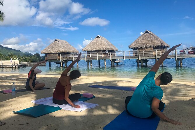 Yoga on the paradise beach of Manava Moorea - What the 90-minute Manava class feels like